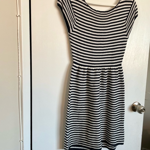 Tart Striped Knitted Short Sleeve Dress - Size S - Picture 2 of 11